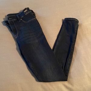 NWT Abercrombie jeans size 6